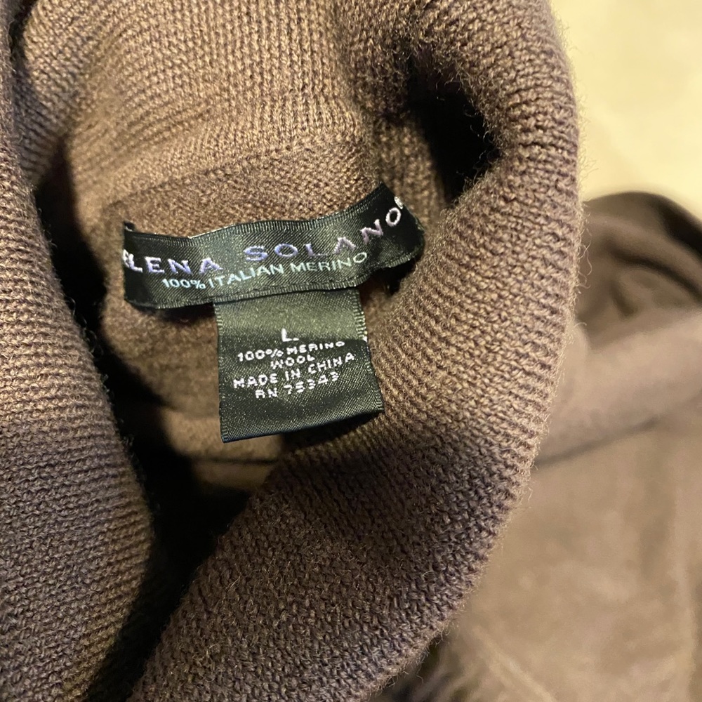 Italian wool Sweater. Brown with Fringe at cuffs and bottom.